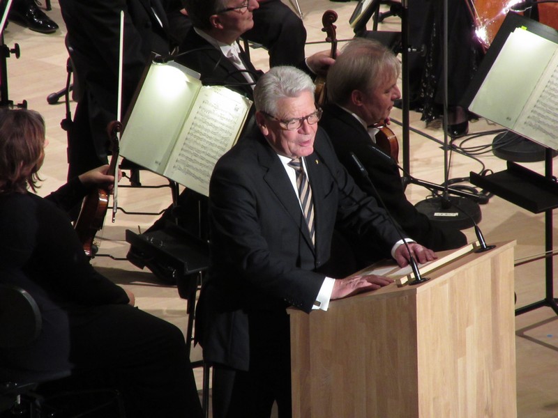 Joachim Gauck při projevu, foto Roman Bělor